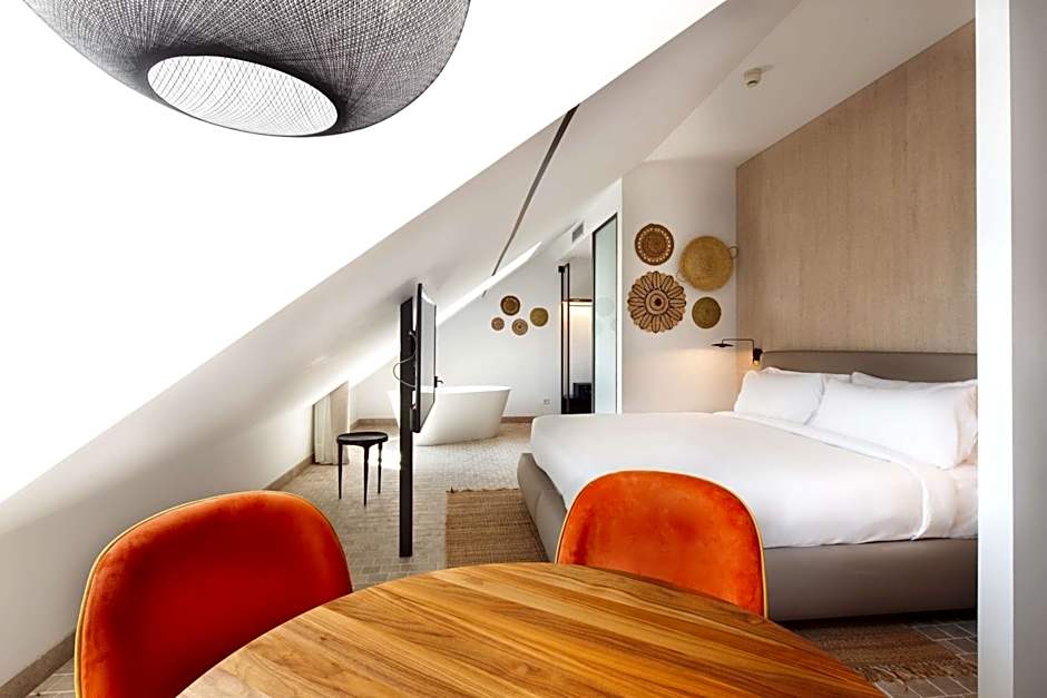 Atocha Hotel Madrid, Tapestry Collection by Hilton