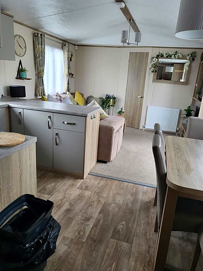 Angie stunning holiday home