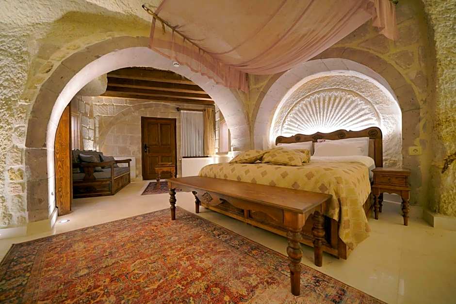 Fairyland Cave Hotel
