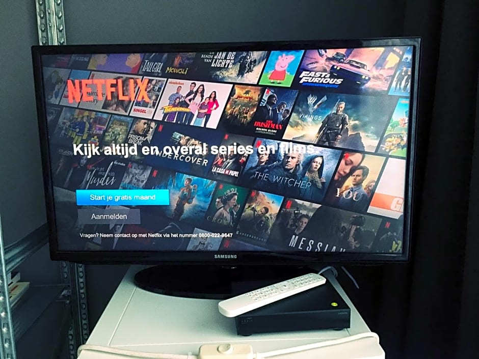 Private studio, patio garden and free car parking