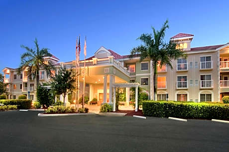 DoubleTree Suites By Hilton Naples