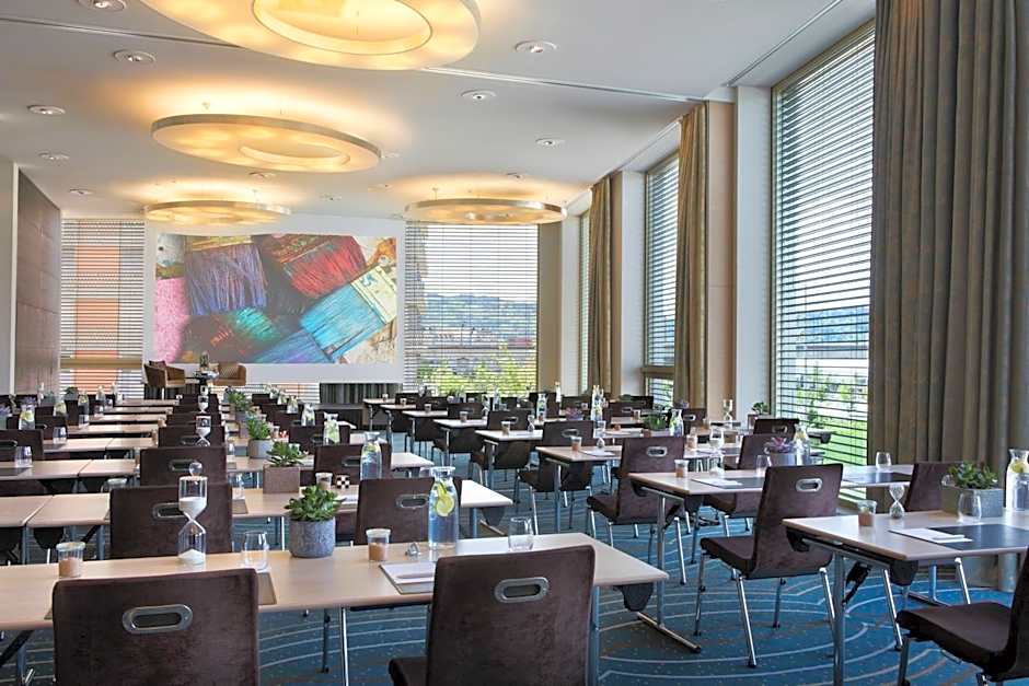 Renaissance Zurich Tower Hotel