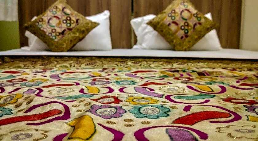 Dwivedi Hotels - Palace On Steps