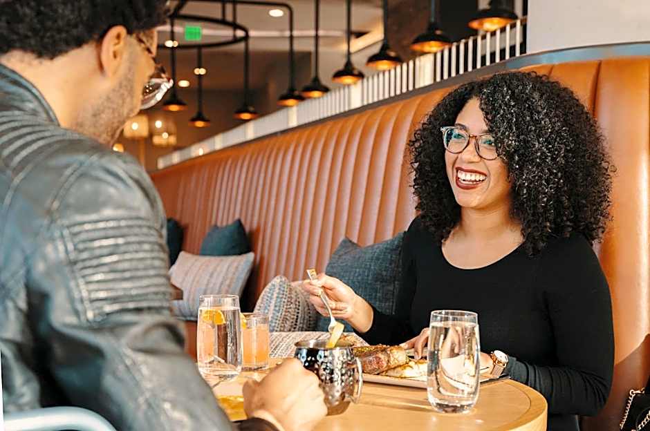 Hotel Indigo - Columbus at Riverfront Place By IHG