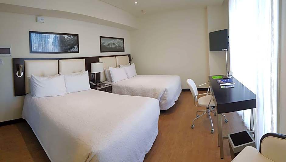 Hampton Inn By Hilton Santa Cruz Equipetrol