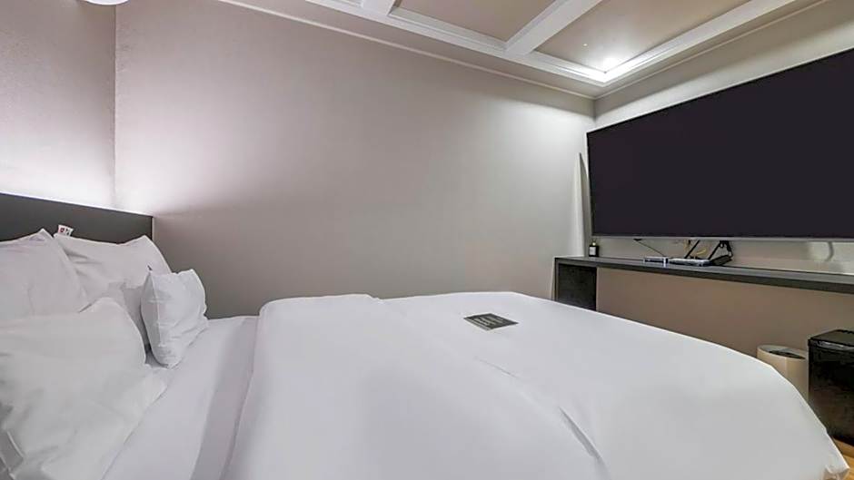 DongBaek Hotel Gohyeon