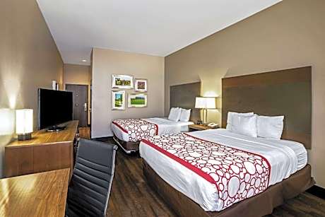 Queen Room with Two Queen Beds - Mobility Access/Non-Smoking