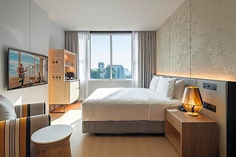 Rock Royalty City View - Newly Renovated