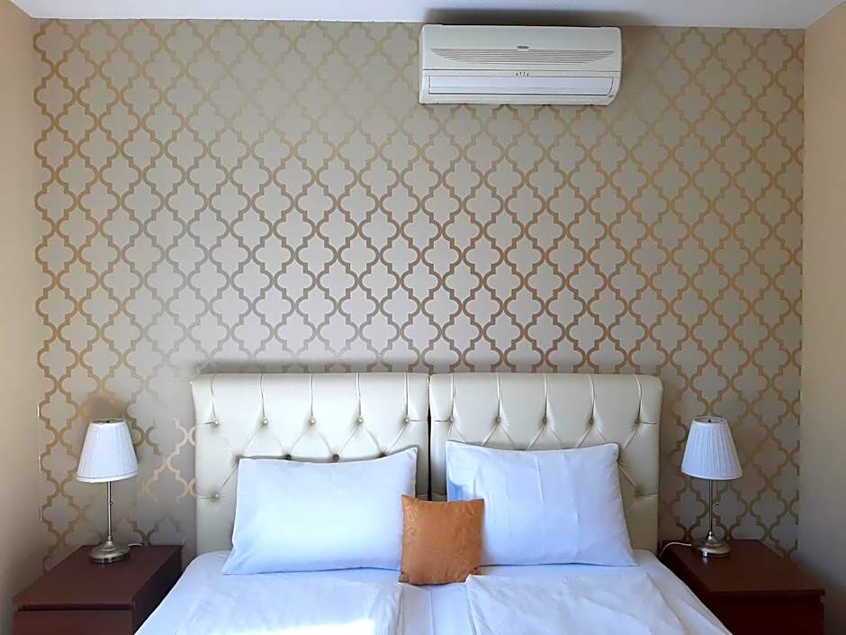 Trendy Deluxe Apartments