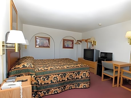 1 King Bed Nonsmoking