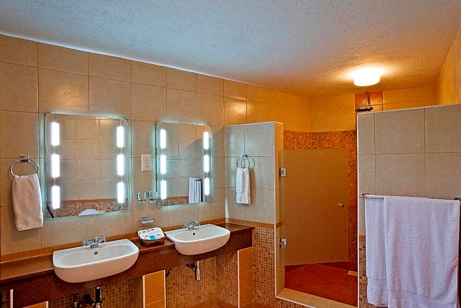 Amboseli Sopa Lodge