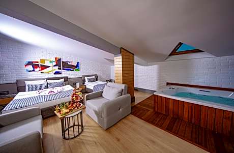 Suite with Spa Bath