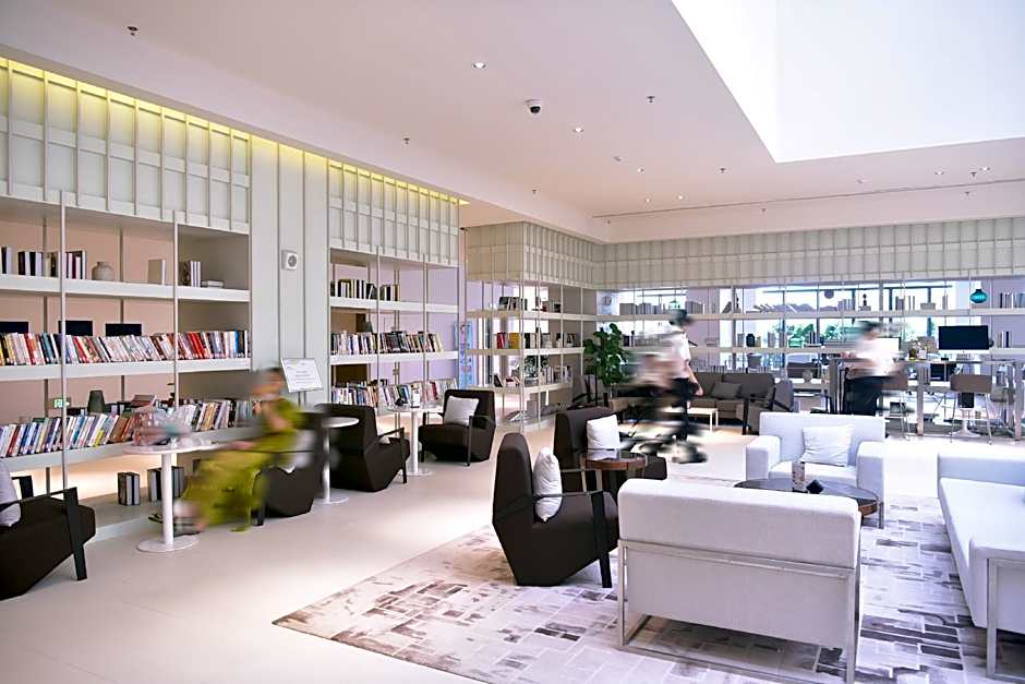 Garden Lane Meilan Airport