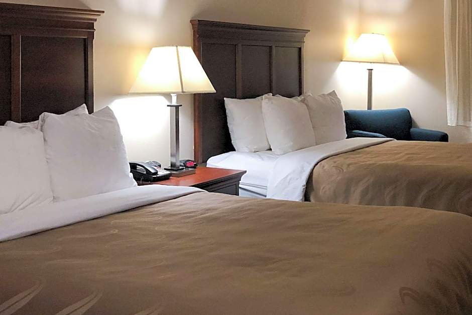 Quality Inn I-70 at Wanamaker