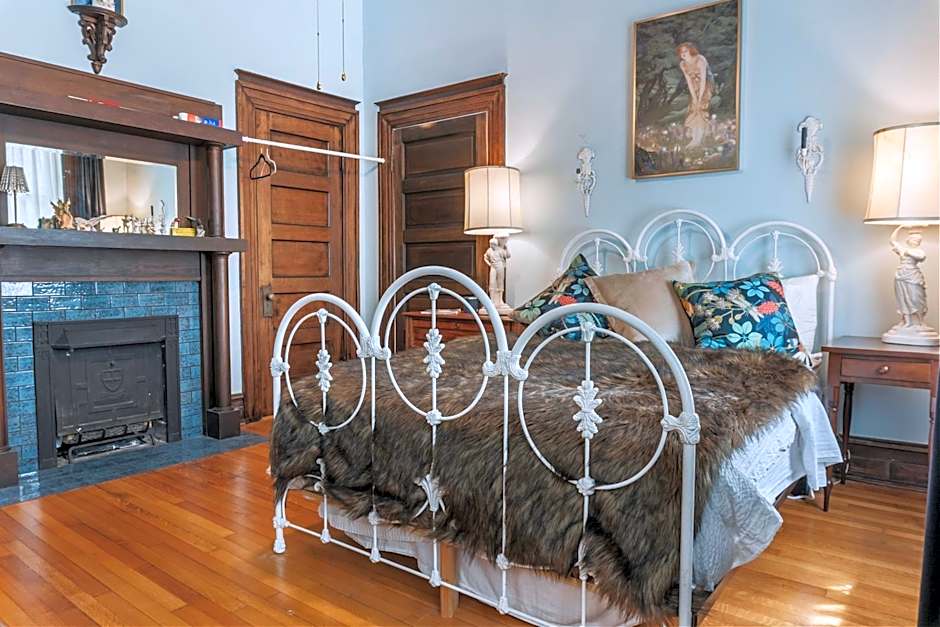 Sweetwater Branch Inn Bed And Breakfast