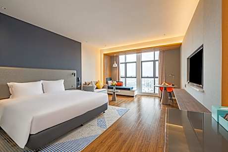 1 King Standard Extra Floor Space High Floor