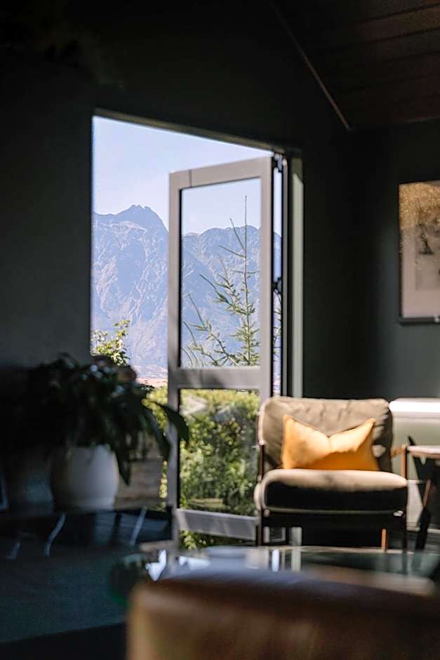 Azur Lodge