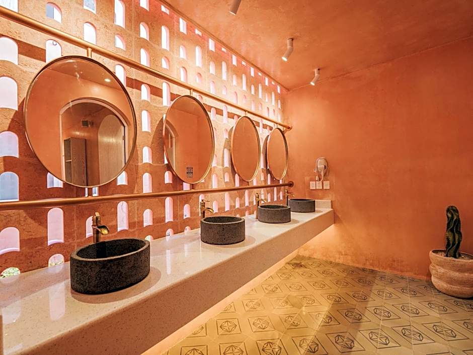 Casa Amate 61 Boutique Hostel