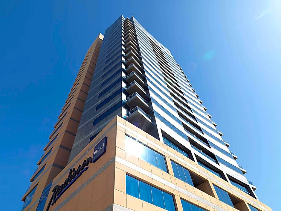 The Radisson Blu Residence, Dubai Marina