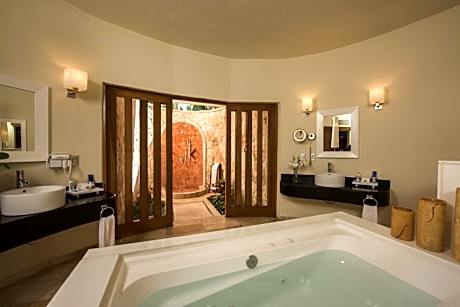 Laguna VIlla Suite (Adults Only - 18+ years old)