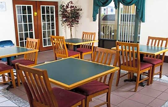 Country Hearth Inn-Union City