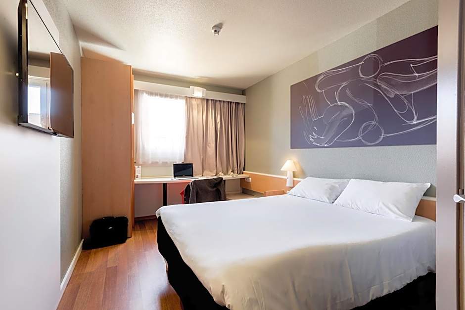 Ibis Granada