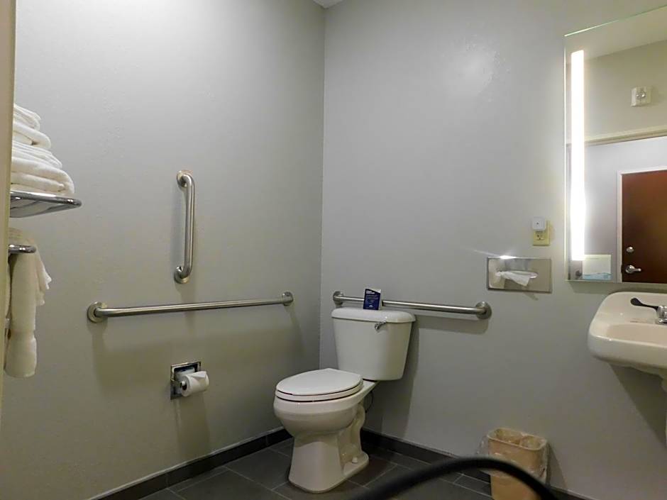 Microtel Inn & Suites - Triadelphia