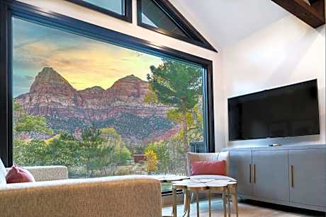 Two-Bedroom Villa with One King Bed, Two Queen Beds and Sofa Bed