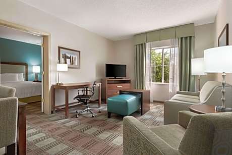 2Queen Hearing Accessible Suite Nonsmoking