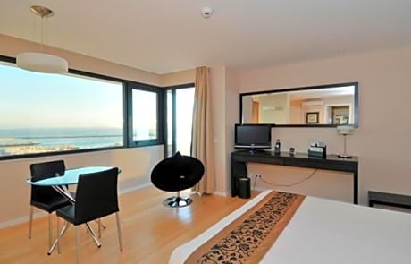 Suite With Romantic Package