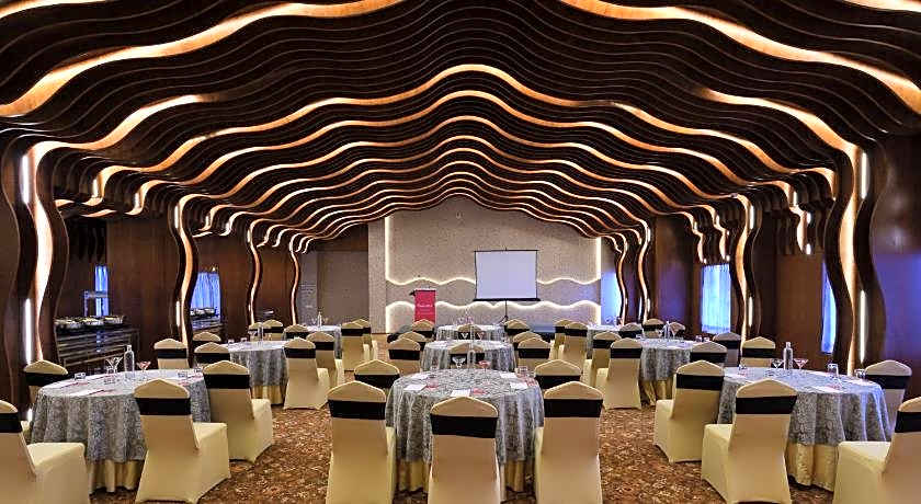 Ramada by Wyndham Gangtok Hotel & Casino Golden