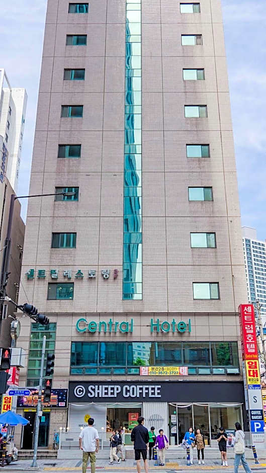 Central Hotel