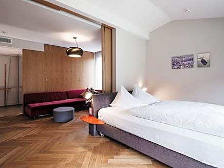 Suite Corones
