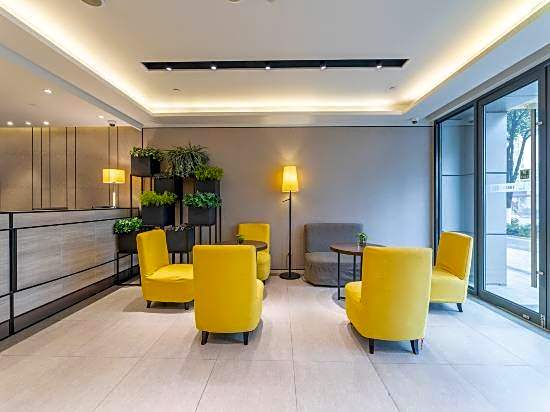 Home Inn Plus (Ningbo Old Bund Tianyi Square)