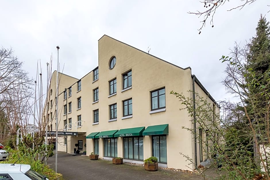 Tripinn Bristol Hotel Mainz