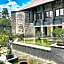 Grand Balisani Suites Hotel