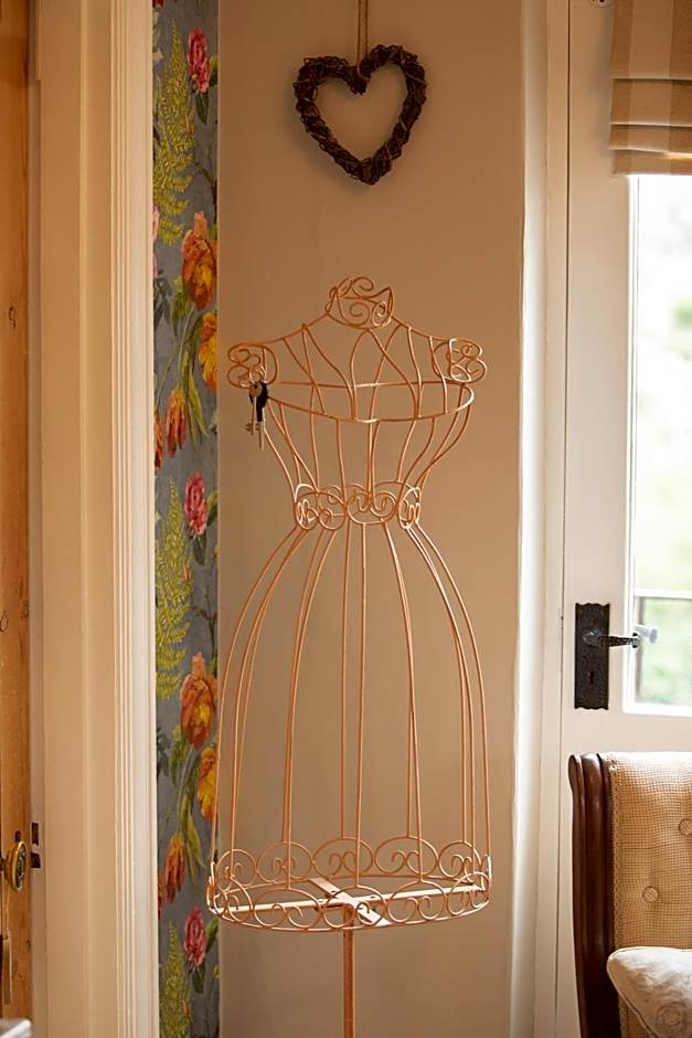 Treherne House & The Malvern Retreat