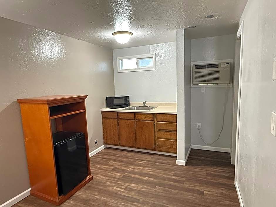 BUDGET INN BEND