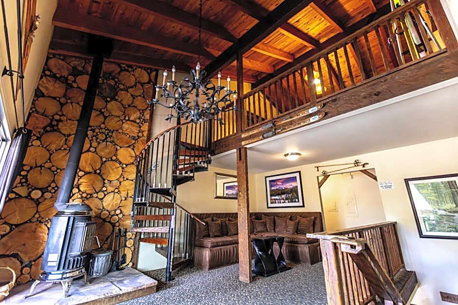 The Mammoth Creek Inn