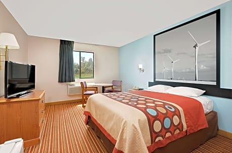 1 Queen Bed Non-Smoking