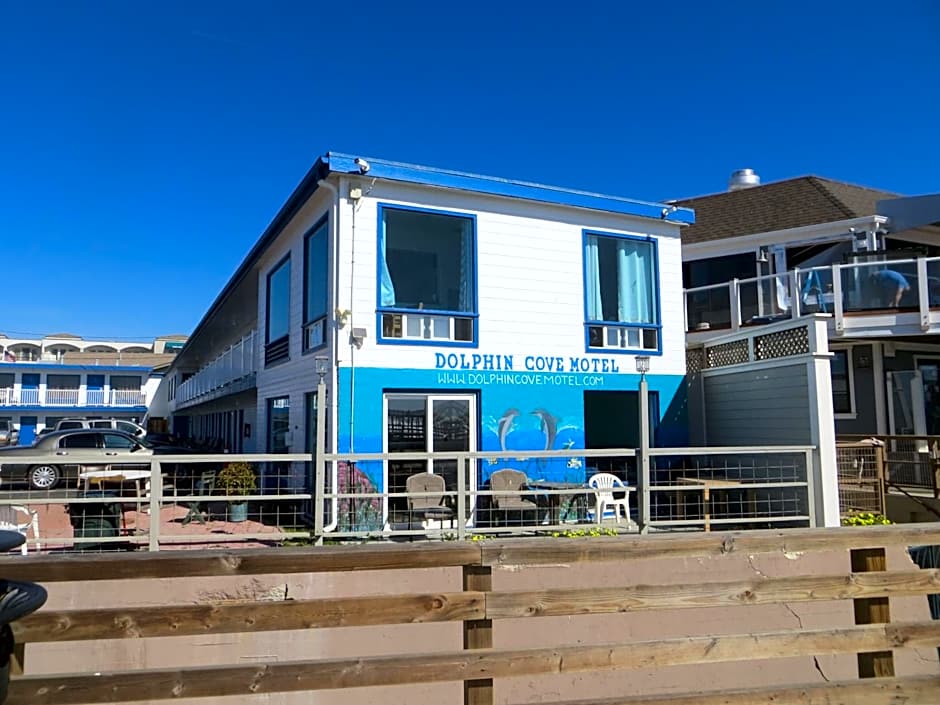 Dolphin Cove Motel