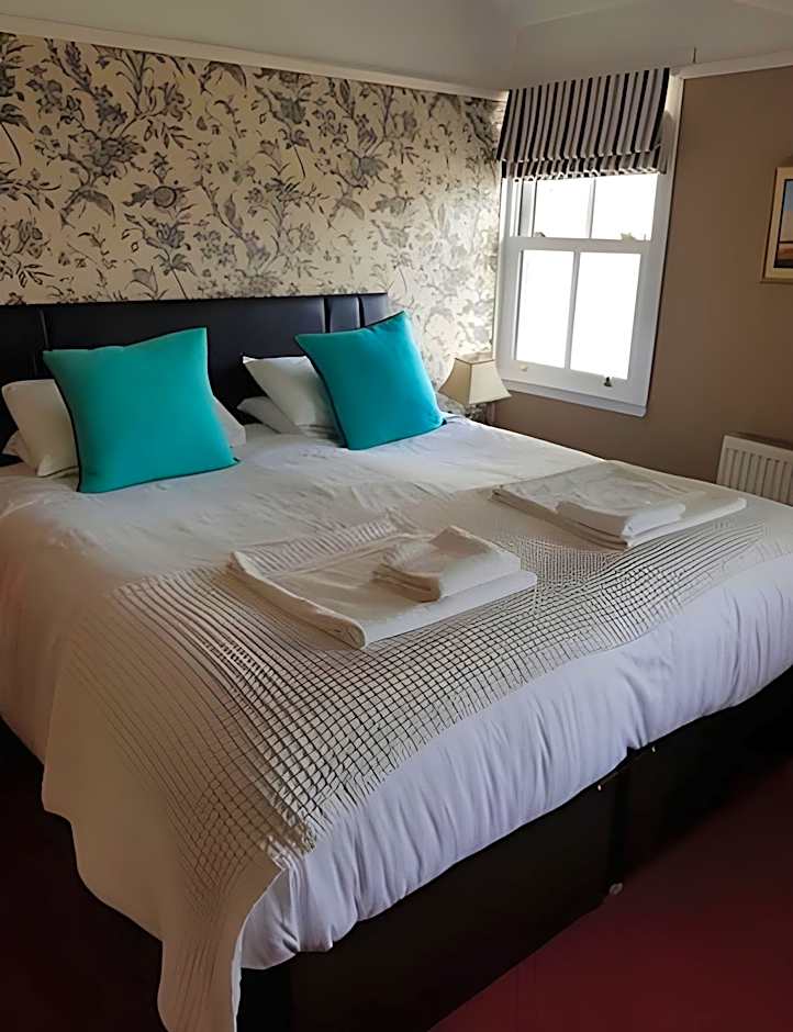 The Moelwyn Hotel & Restaurant