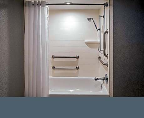 King Room - Mobility Access/Hearing Accessible