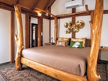 1-Bedroom Beachfront Villa with Pool