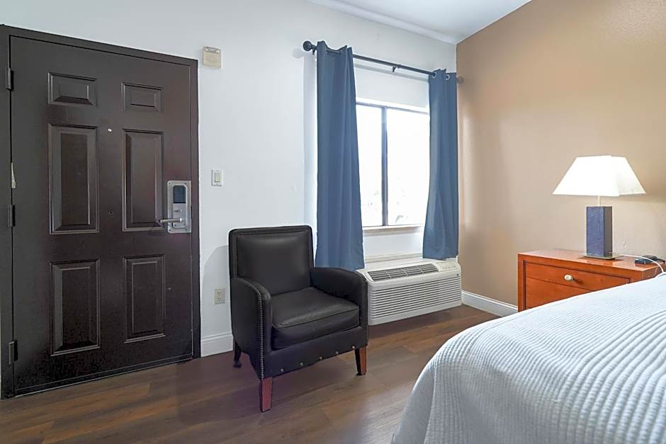 Budget Inn by Oyo San Augustine