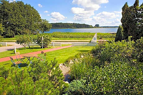 Double Room with Balcony and Lake View