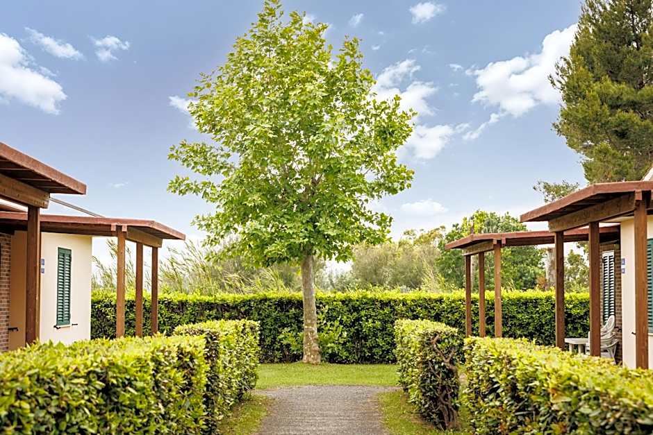Villaggio Turistico La Cecinella