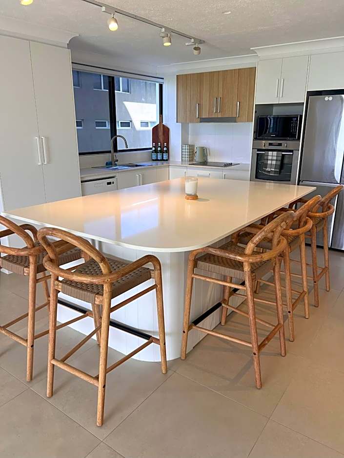 San Simeon Beachfront Apartments Tugun