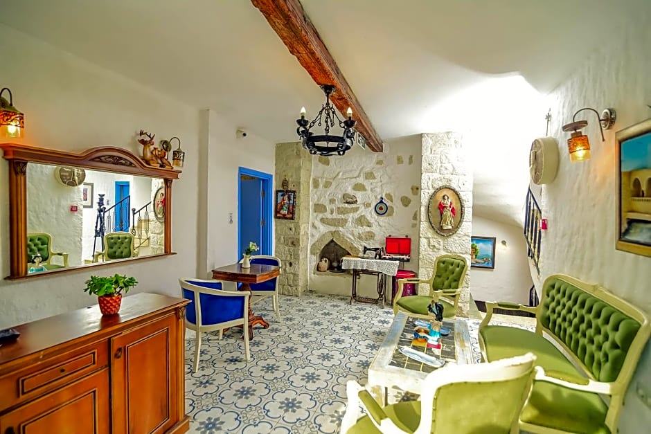 Alacati Asmali Konak Hotel