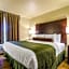 Cobblestone Inn & Suites - Cambridge
